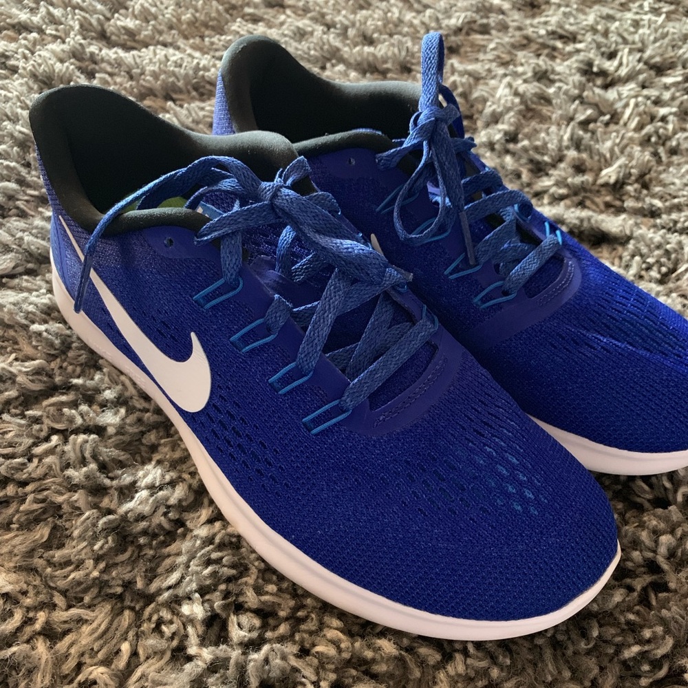 Nike running shoes 💙